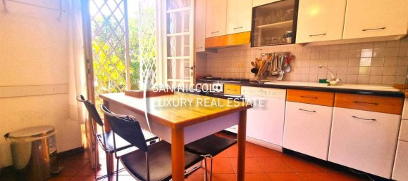 Villa de 5 dormitorios en Forte dei Marmi, Italy No. 193180 16