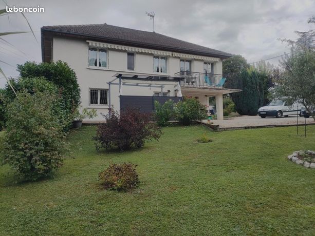 Casa de 4 dormitorios en Jura, France No. 358488