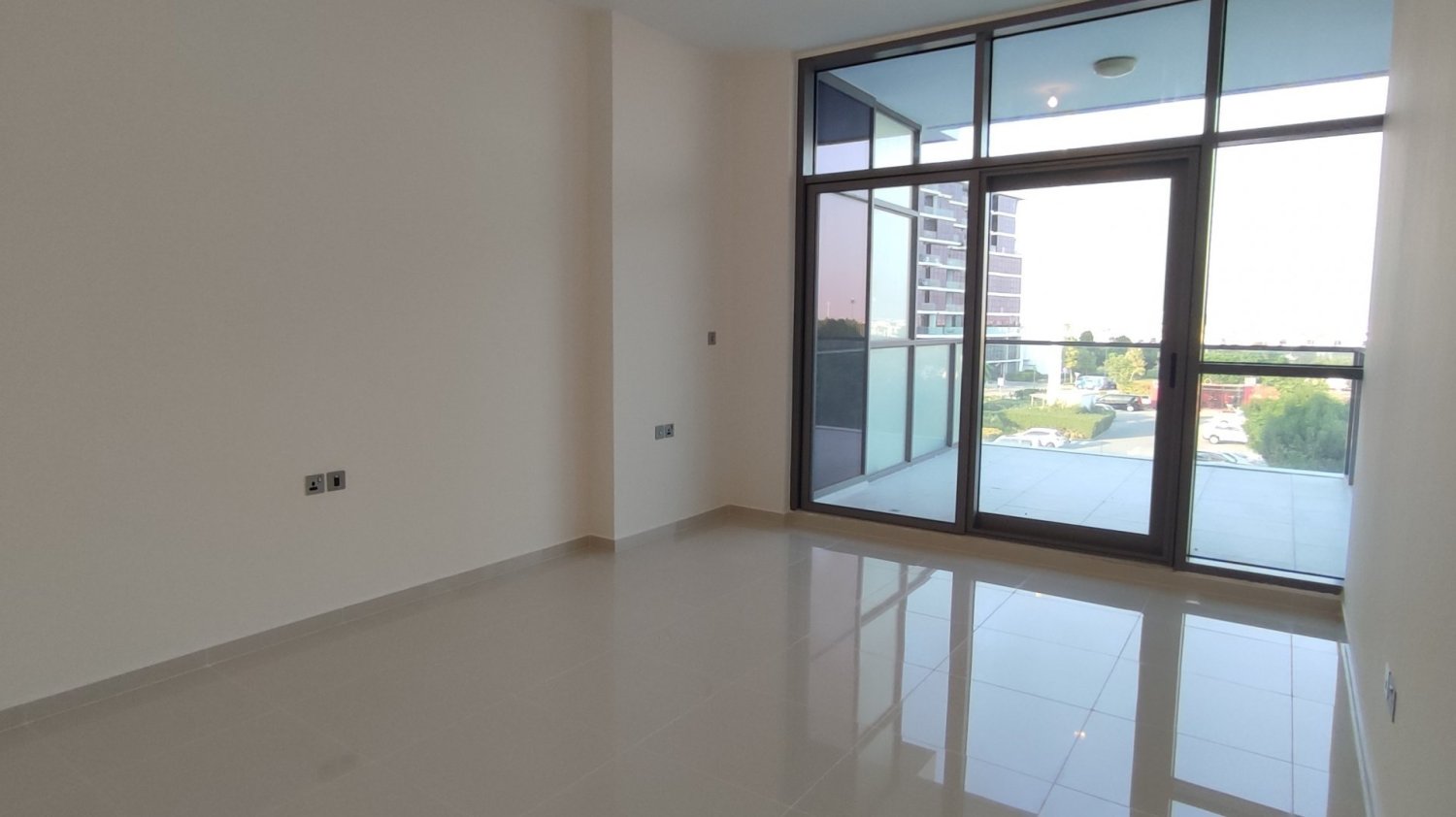 Studio in Dubai, UAE No. 66946