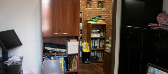 4 bedrooms Apartment in Turin, Italy No. 207148 9