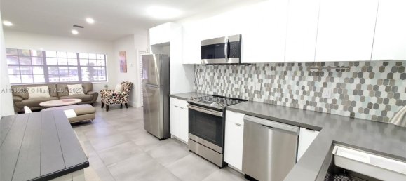 3 Schlafzimmer Villa in Miami, USA, Nr. 615809 3
