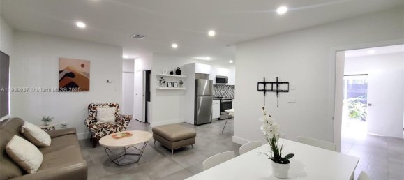 3 Schlafzimmer Villa in Miami, USA, Nr. 615809 27