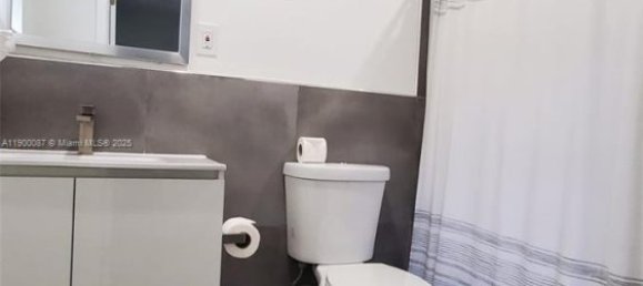 3 Schlafzimmer Villa in Miami, USA, Nr. 615809 15