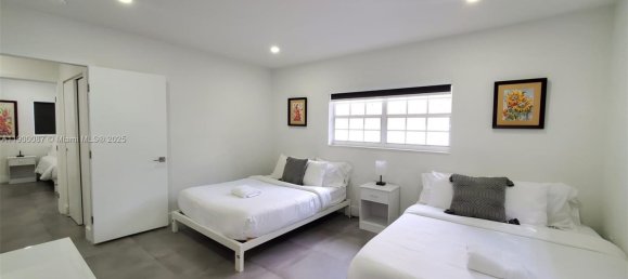 3 Schlafzimmer Villa in Miami, USA, Nr. 615809 11