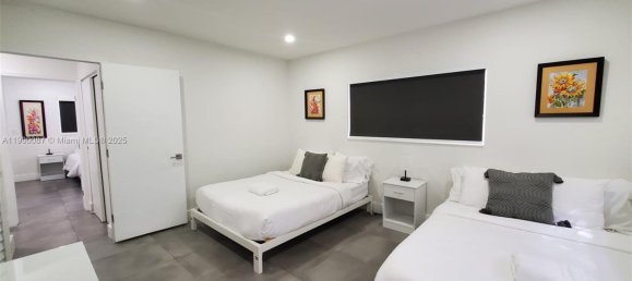 3 Schlafzimmer Villa in Miami, USA, Nr. 615809 10