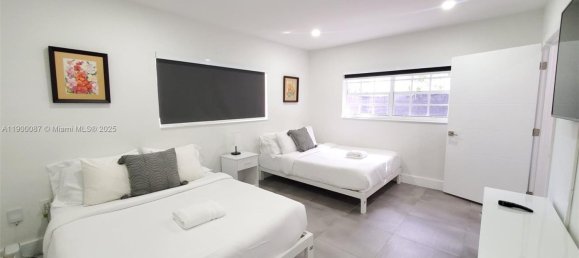 3 Schlafzimmer Villa in Miami, USA, Nr. 615809 12