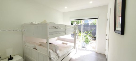 3 Schlafzimmer Villa in Miami, USA, Nr. 615809 17