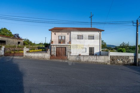 Дом с 6 спальнями в Requiao, Португалия № 176177