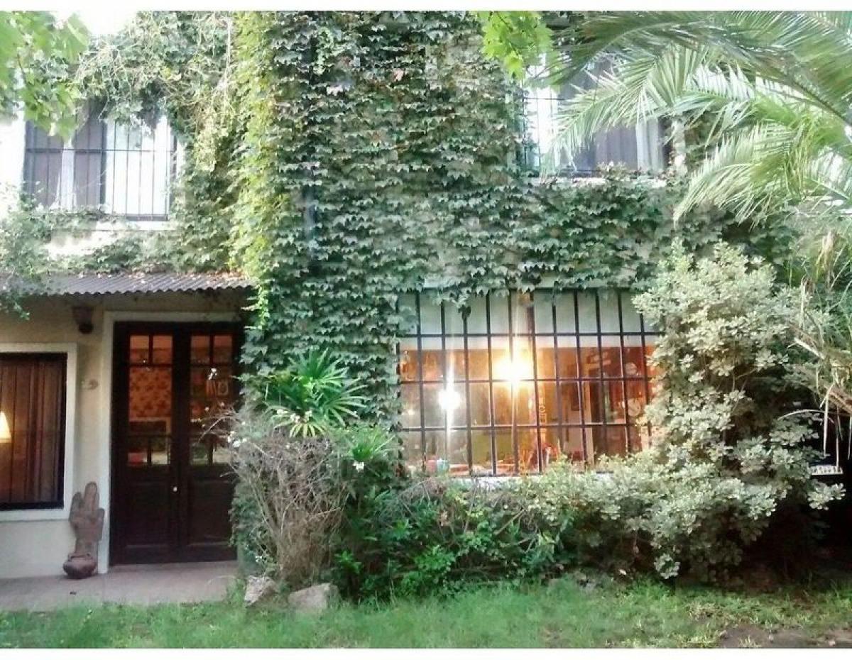 Casa de 3 dormitorios en Santa Fe, Argentina No. 5271