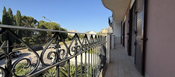 3 Schlafzimmer Wohnung in Floridia, Italy, Nr. 356332 4