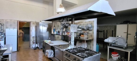 10 rooms Commercial property in Belpasso, Italy No. 47427 4