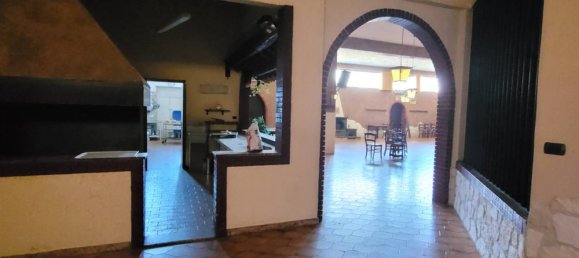 10 rooms Commercial property in Belpasso, Italy No. 47427 8