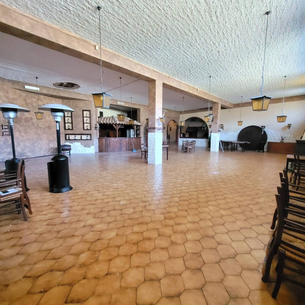 10 rooms Commercial property in Belpasso, Italy No. 47427