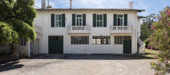 344m² Commercial property in Cannes, France No. 1505 3