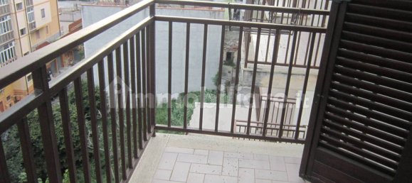 Квартира с 2 спальнями в Аньоне, Италия № 348342 15