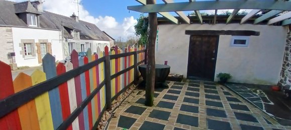 2 bedrooms House in Cotes-d'Armor, France No. 325692 2