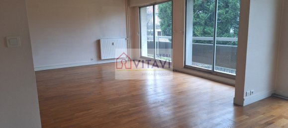 3 bedrooms Apartment in Compiegne, France No. 40844 4