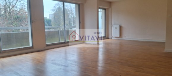 3 bedrooms Apartment in Compiegne, France No. 40844 2