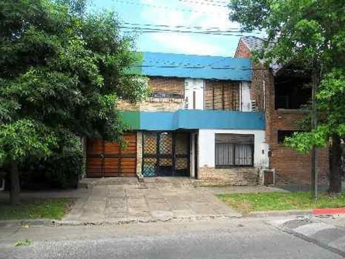 3 bedrooms House in Moron, Argentina No. 64199