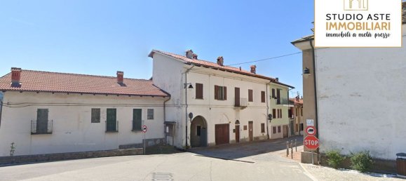 5 rooms Apartment in Colleretto Castelnuovo, Italy No. 48678 4