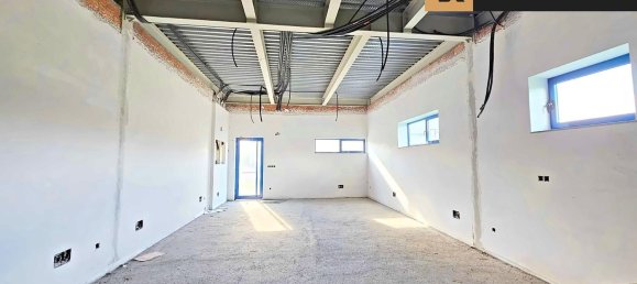 606m² Warehouse in Naron, Spain No. 124572 4