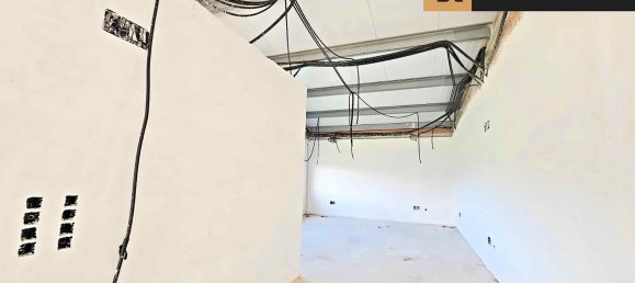 606m² Warehouse in Naron, Spain No. 124572 8