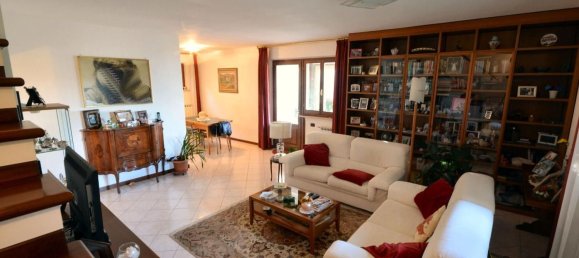 6 rooms Villa in Lucca, Italy No. 114097 3