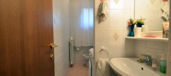 6 rooms Villa in Lucca, Italy No. 114097 8