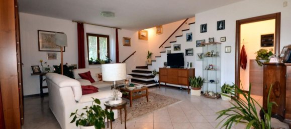 6 rooms Villa in Lucca, Italy No. 114097 5