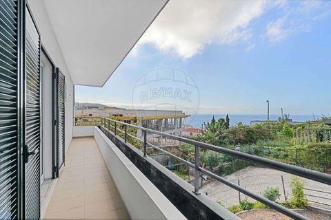 3 bedrooms Apartment in Funchal, Portugal No. 249105