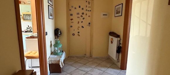 3 rooms Apartment in Naples, Italy No. 150130 7