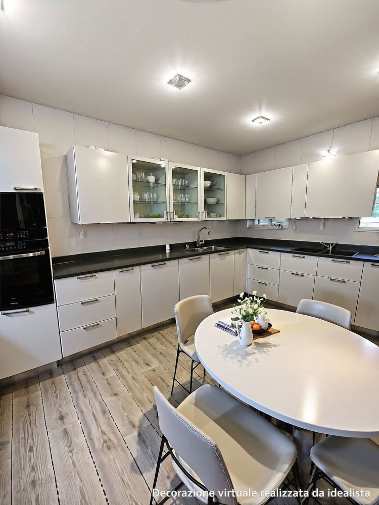 3 rooms Apartment in Naples, Italy No. 150130