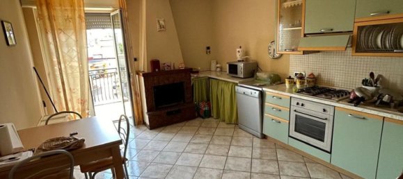 3 rooms Apartment in Naples, Italy No. 150130 2