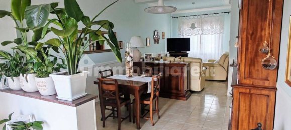 3 bedrooms Villa in Bondeno, Italy No. 303958 5
