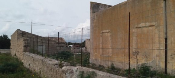 Estudio en Pachino, Italy No. 237801 28