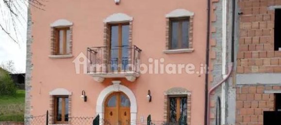 2 bedrooms Apartment in Frosolone, Italy No. 348385 2