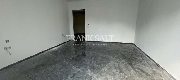 3 bedrooms Penthouse in Saint Paul's Bay, Malta No. 2310 3