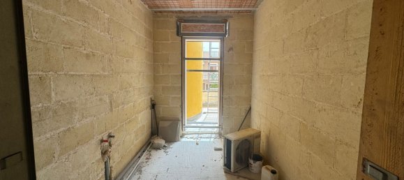 Armazém em San Donaci, Italy 360 m² N.º 125745 14