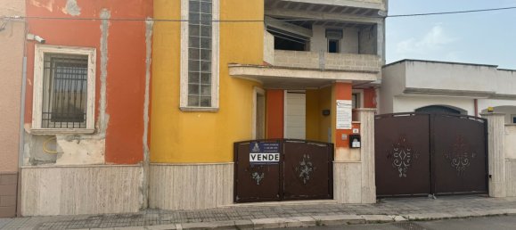 Armazém em San Donaci, Italy 360 m² N.º 125745 3