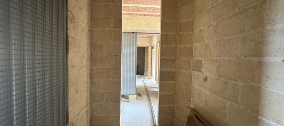 Armazém em San Donaci, Italy 360 m² N.º 125745 8