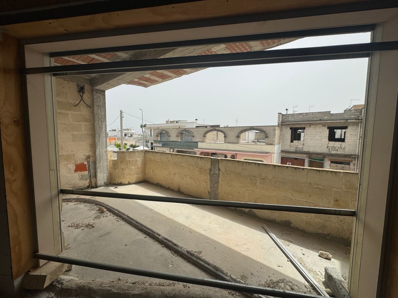 Armazém em San Donaci, Italy 360 m² N.º 125745