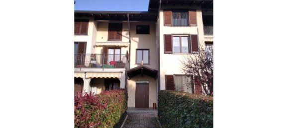 2 bedrooms Apartment in Carnago, Italy No. 252908 7