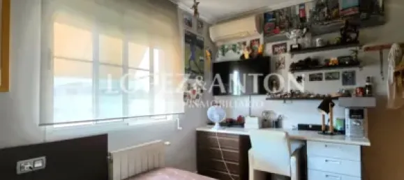 4 غرف نوم منزل في L'Eliana, Spain رقم 174191 49