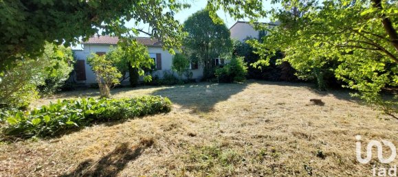 3 bedrooms House in Les Mees, France No. 299331 2