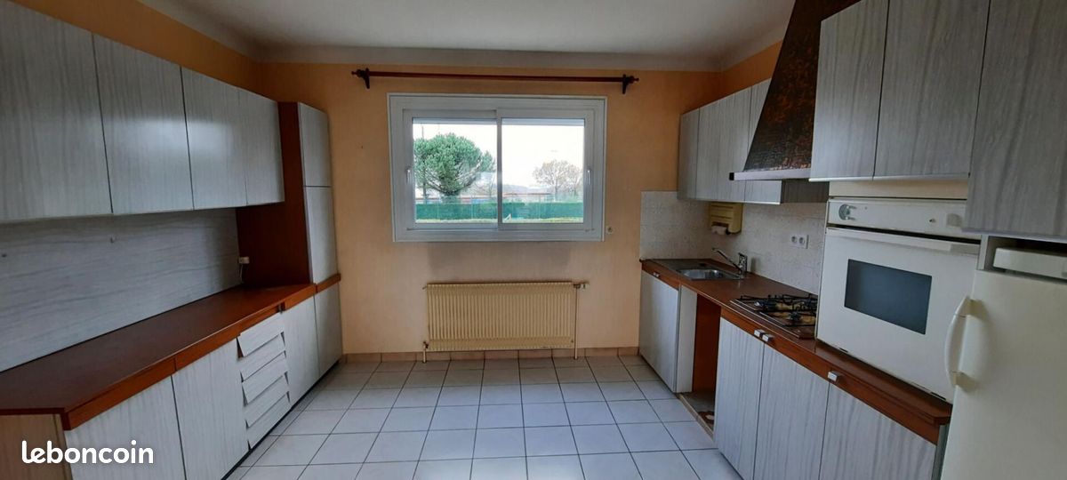 4 bedrooms House in Gorges, France No. 99376