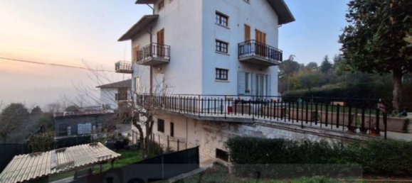5 bedrooms Apartment in Serra de' Conti, Italy No. 327868 2
