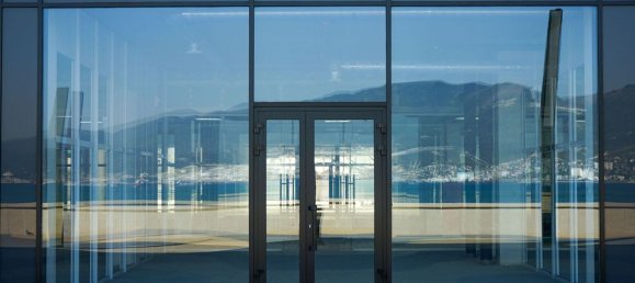 792m² Commercial property in Genoa, Italy No. 83671 2