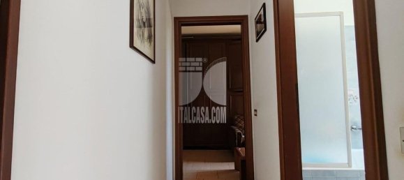 3 bedrooms Apartment in Pontirolo Nuovo, Italy No. 357986 7