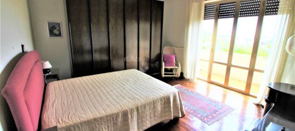 8 bedrooms House in Martinsicuro, Italy No. 156091 31