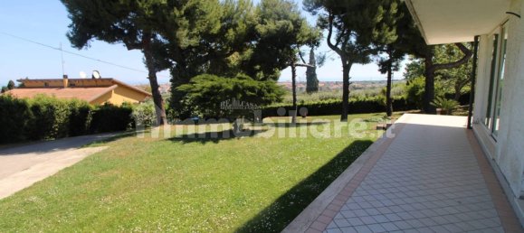 8 bedrooms House in Martinsicuro, Italy No. 156091 7